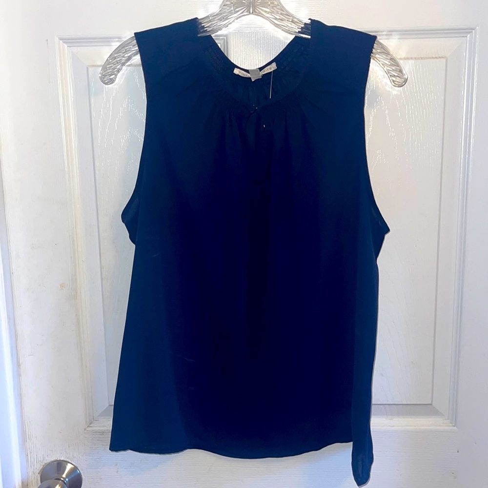 NWT Violet + Claire Sleeveless Blouse
